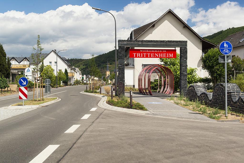 Weingut & Gaestehaus Edwin Hoffmann トリッテンハイム エクステリア 写真